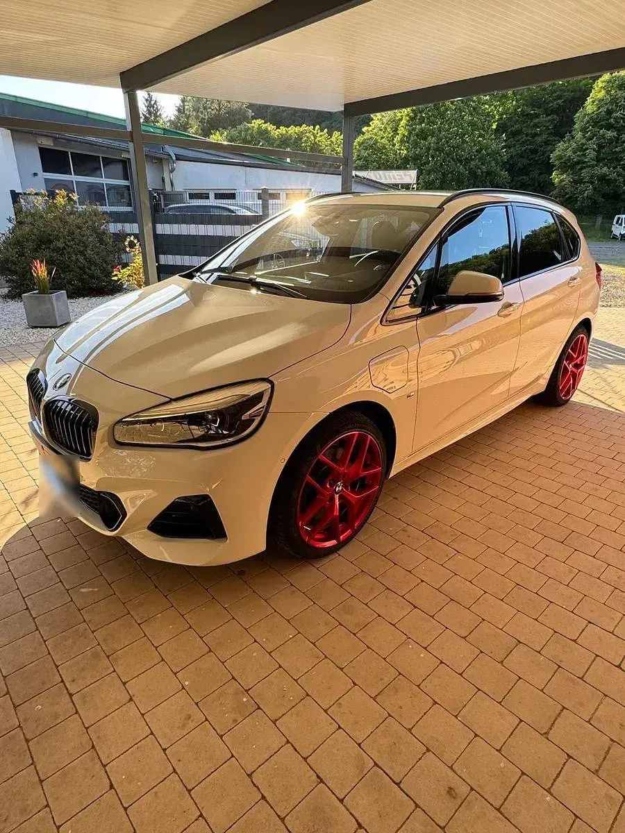 Gebraucht BMW 225 Active Tourer iPerformance 224 PS (164 kW) 2020 Weiß Van / Kleinbus