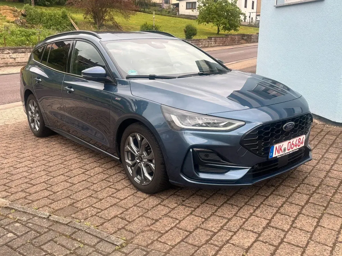 Używany Ford Focus ST-Line X 116 KM (85 kW) 2023 Niebieski Kombi
