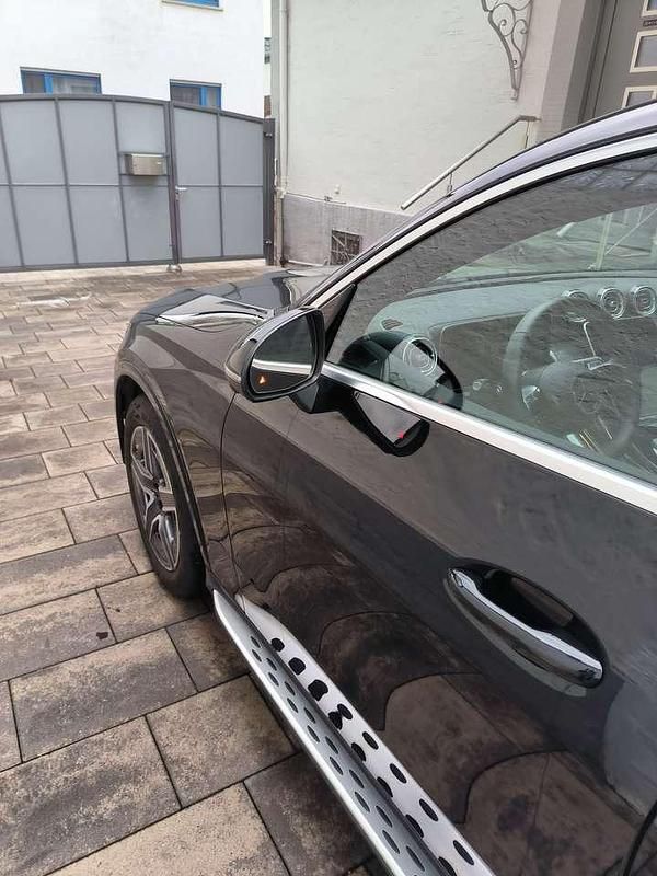 Gebraucht Mercedes GLC200 Advanced 204 PS (150 kW) 2025 Schwarz SUV