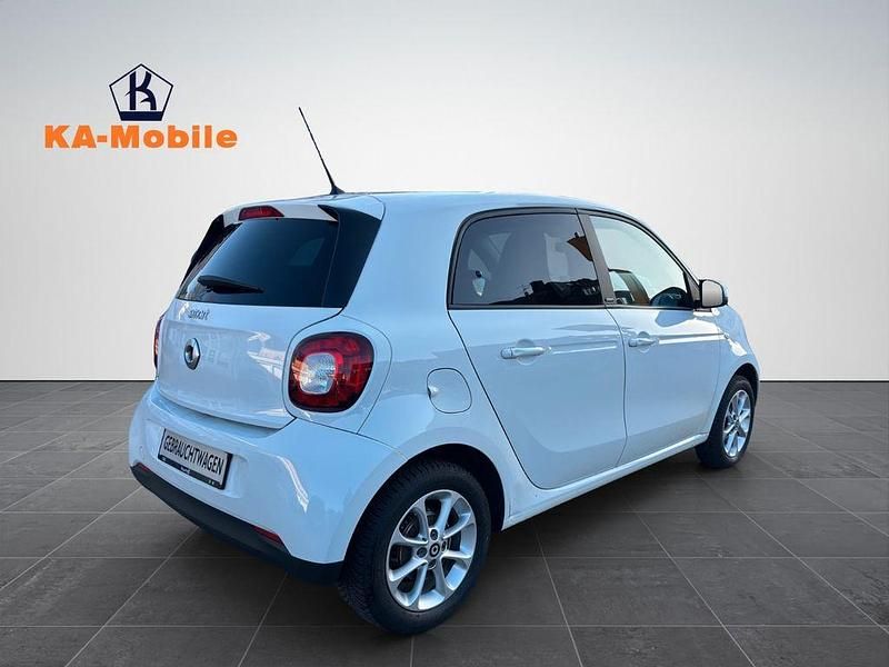 Gebraucht Smart ForFour 90 PS (66 kW) 2019 Weiß Kleinwagen