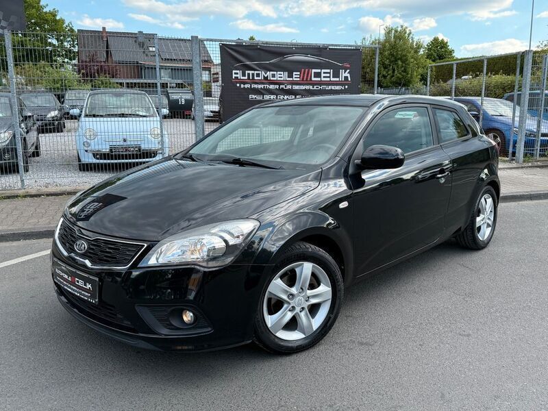 Schwarz Gebraucht 2012 Kia ProCeed Edition 7 Kleinwagen | 4.590 € - Bild 1/4