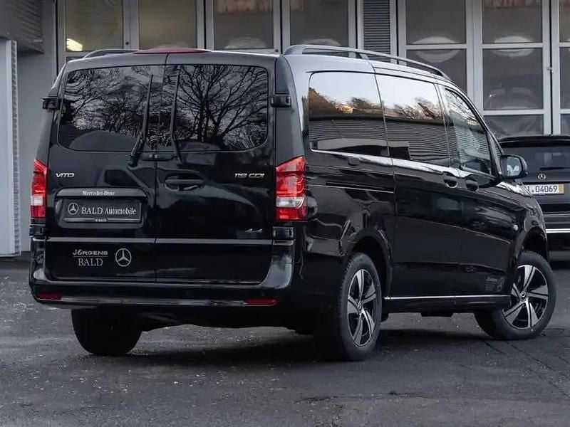 Gebraucht Mercedes Vito 190 PS (139 kW) 2026 Obsidianschwarz metallic Van