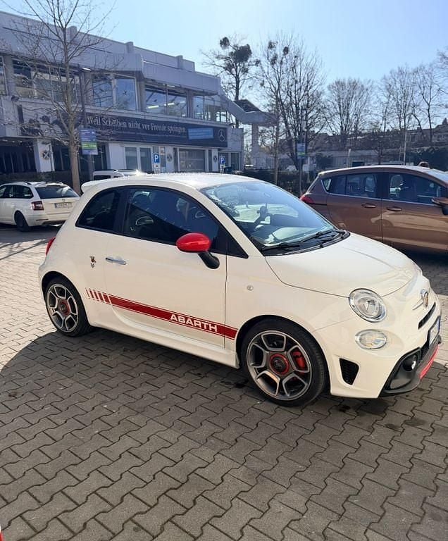 Gebraucht Abarth 595 145 PS (106 kW) 2018 Weiß Kleinwagen