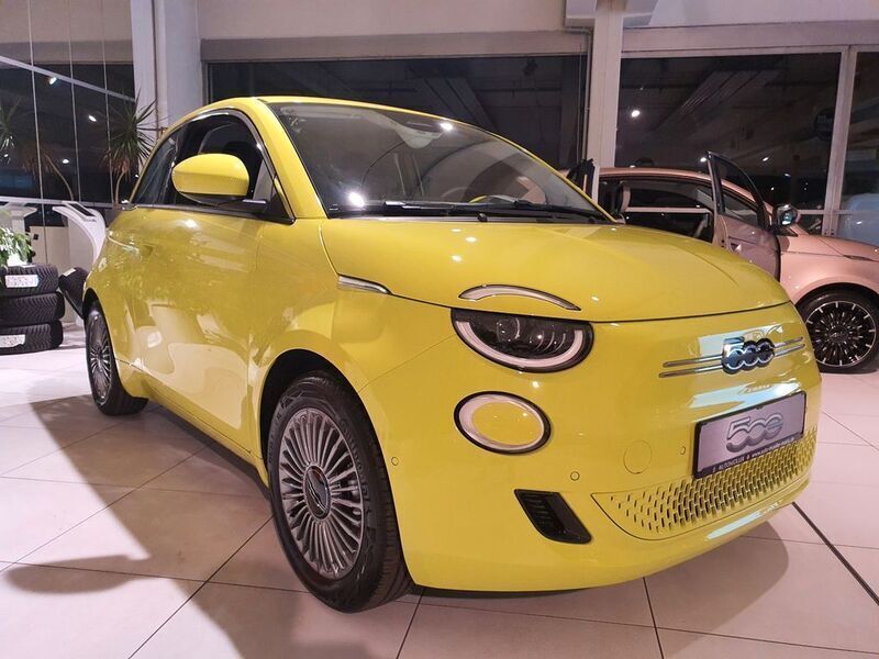 Gebraucht Fiat 500e 86 kW (118 PS) 2024 Gelb Kleinwagen