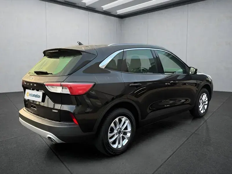 Używany Ford Kuga 224 KM (164 kW) 2022 Czarny SUV