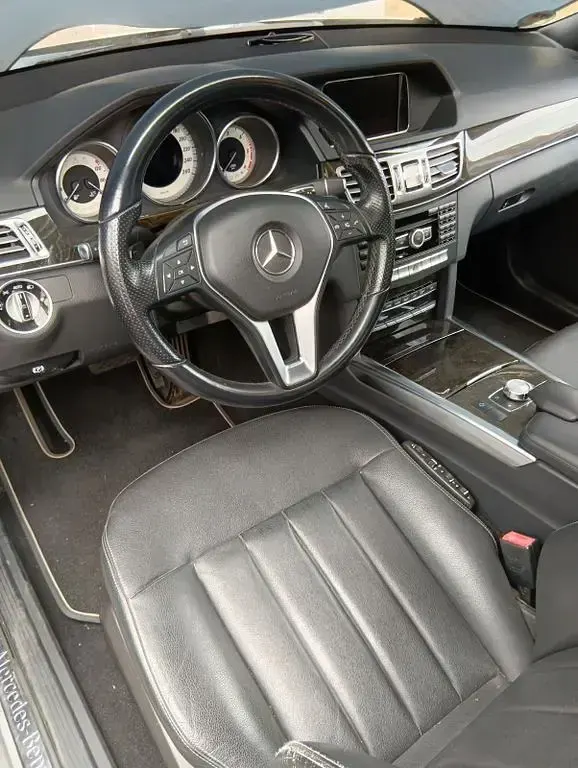 Gebraucht Mercedes E350 258 PS (189 kW) 2013 Schwarz Limousine