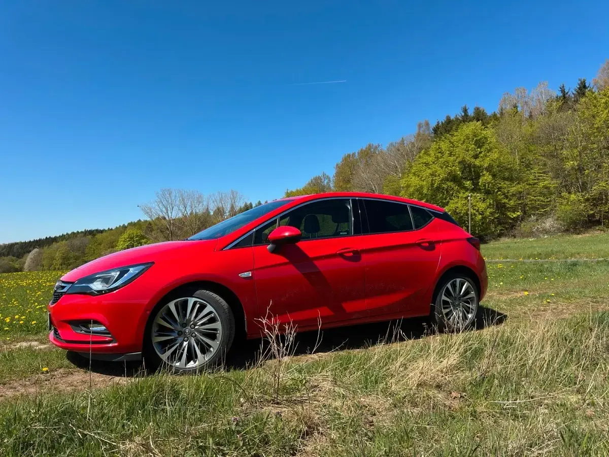 Gebraucht Opel Astra Innovation 200 PS (147 kW) 2016 Rot Limousine