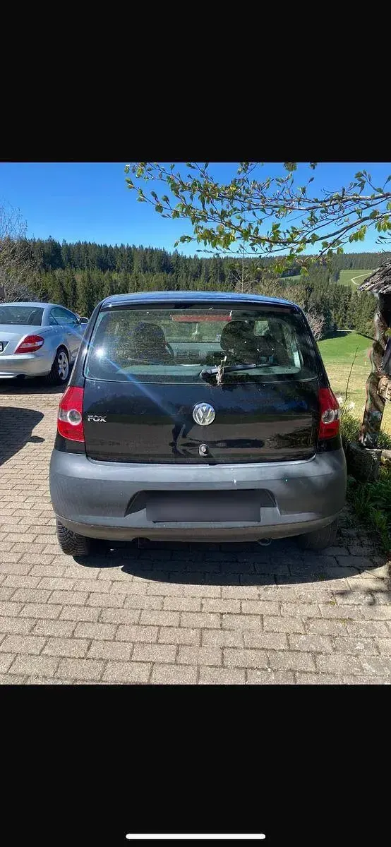 Gebraucht VW Fox 54 PS (39 kW) 2006 Schwarz Kleinwagen