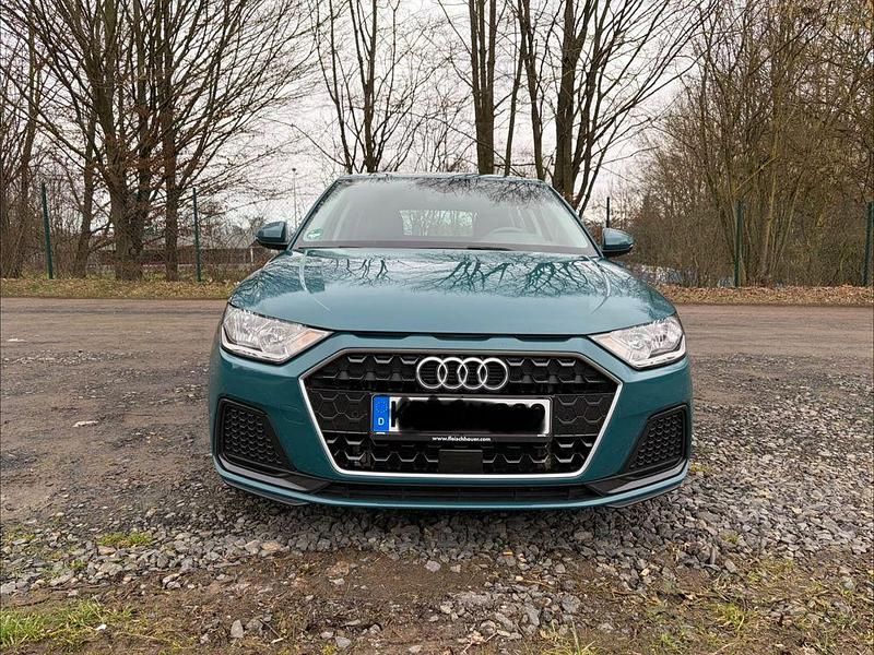 Gebraucht Audi A1 Sportback Advanced 95 PS (69 kW) 2021 Grün Kleinwagen