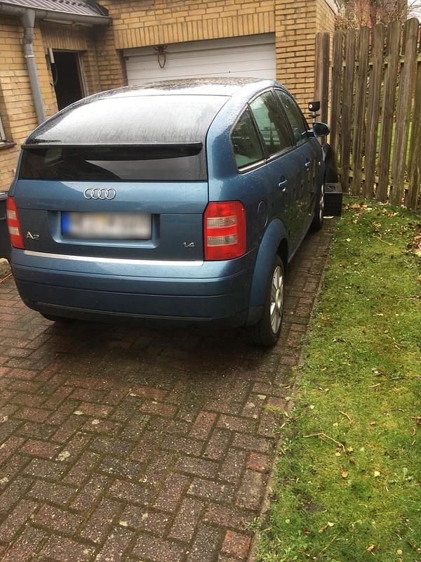 Gebraucht Audi A2 75 PS (55 kW) 2001 Blau Kleinwagen