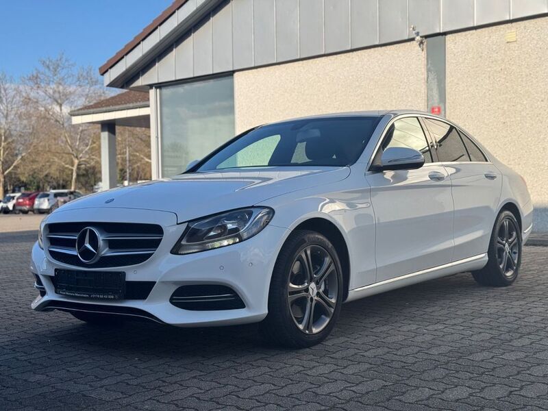 Weiß Gebraucht 2014 Mercedes C220 Limousine | 17.999 € (Fairer Preis) - Bild 1/4