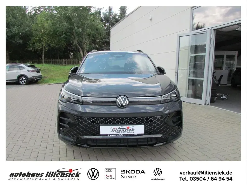Gebraucht VW Tiguan R-line 193 PS (141 kW) 2024 Grau SUV