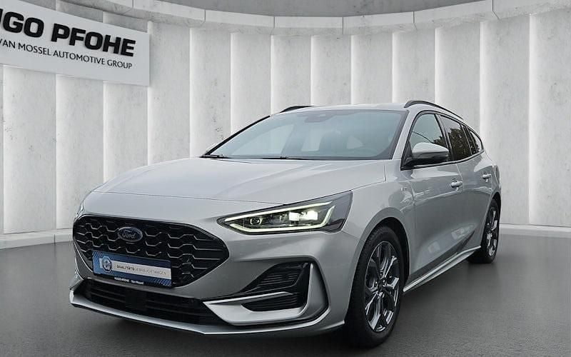 Moondust silver Gebraucht 2023 Ford Focus ST-Line Kombi | 22.575 € (Fairer Preis) - Bild 1/4