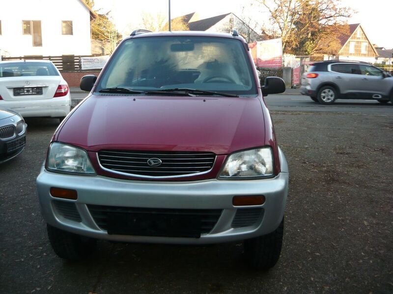 Rot Gebraucht 1999 Daihatsu Terios SUV | 4.300 € - Bild 1/4