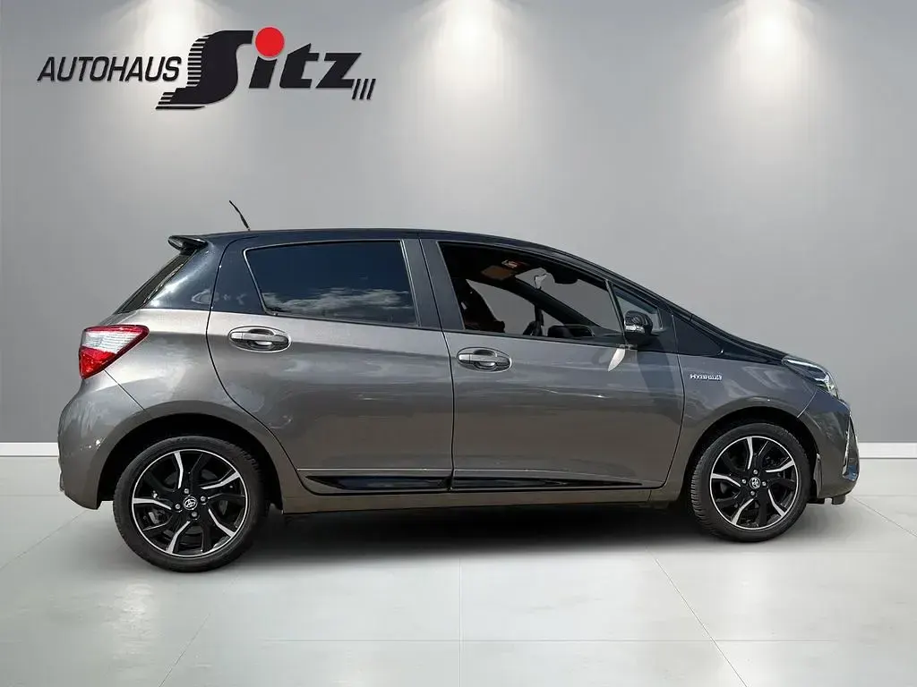 Gebraucht Toyota Yaris Style 100 PS (73 kW) 2017 K.a. Limousine