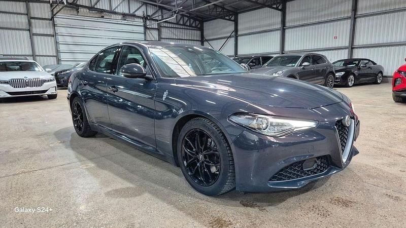 Gebraucht Alfa Romeo Giulia Super 136 PS (100 kW) 2018 Blau Limousine