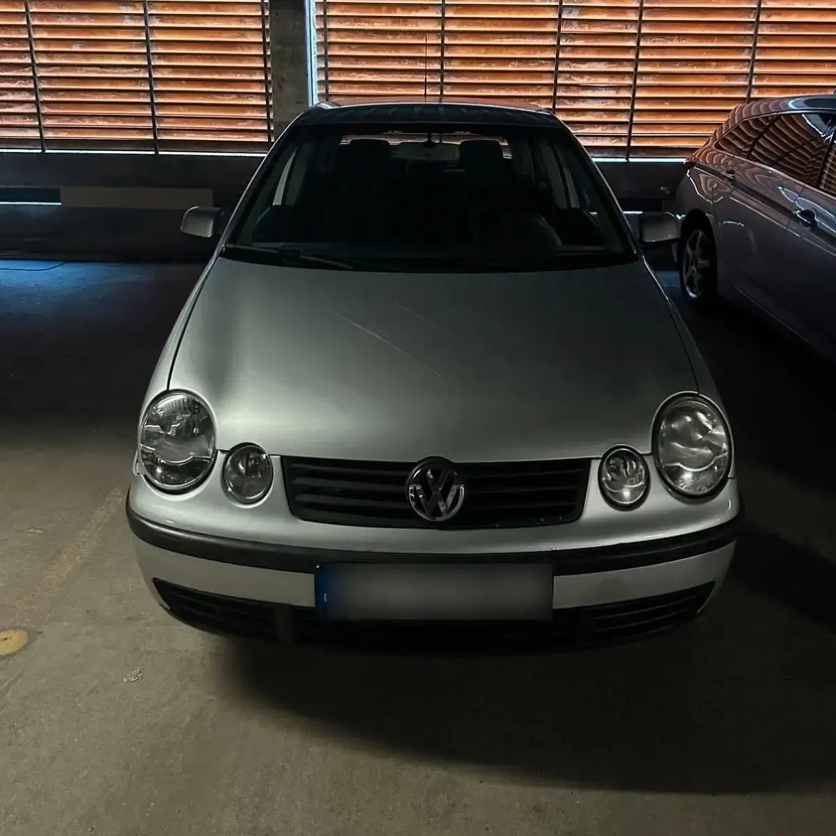 Używany VW Polo 54 KM (39 kW) 2004 Szary Hatchback