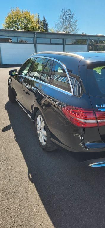 Gebraucht Mercedes C180 Avantgarde 156 PS (114 kW) 2018 Schwarz Limousine