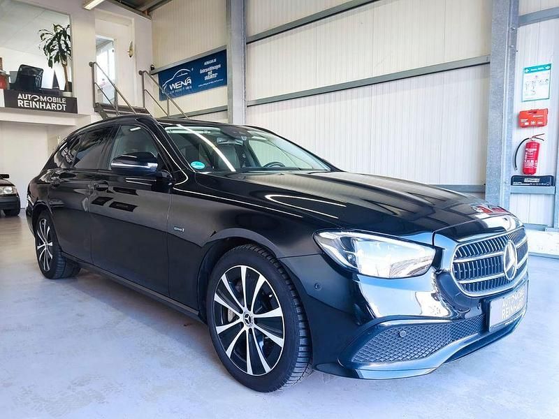 Gebraucht Mercedes E300 Night 194 PS (142 kW) 2020 Schwarz Kombi