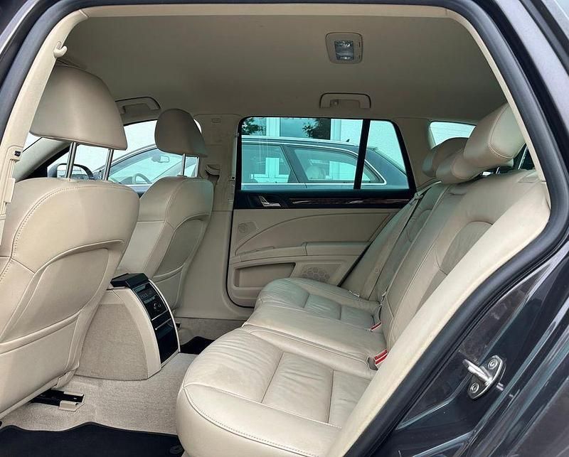 Gebraucht Skoda Superb Elegance 160 PS (117 kW) 2010 Braun Kombi