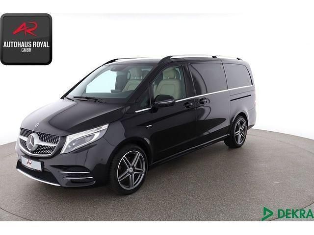 Schwarz Gebraucht 2017 Mercedes V220 AMG Van / Kleinbus | 38.880 € (Fairer Preis) - Bild 1/1