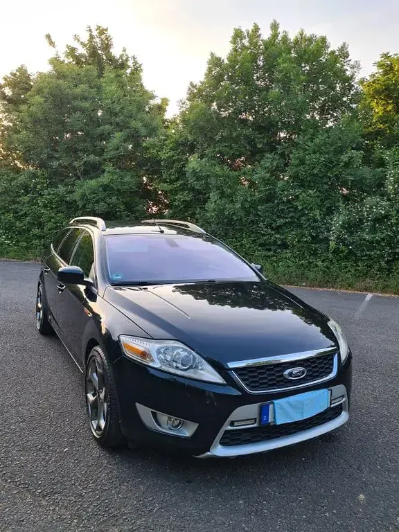 Gebraucht Ford Mondeo Sport 140 PS (102 kW) 2010 Schwarz Limousine
