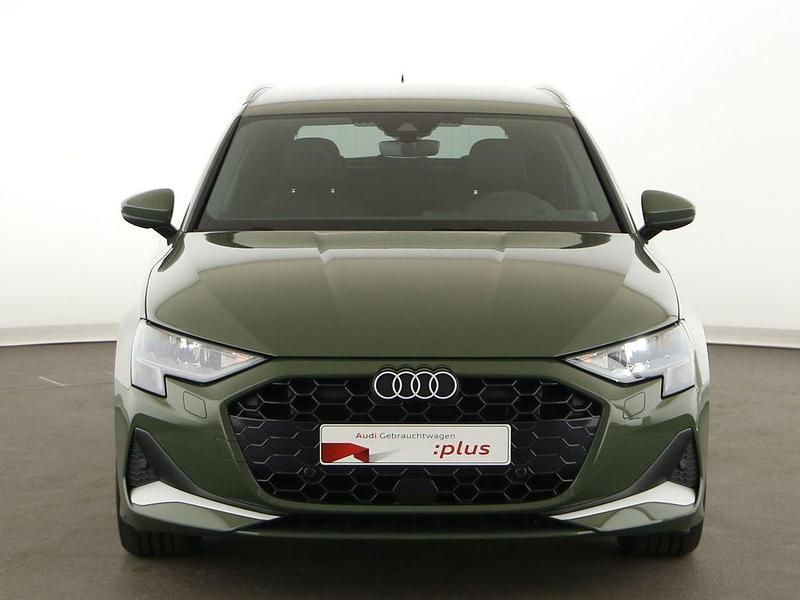 Gebraucht Audi A3 Advanced Plus 116 PS (85 kW) 2025 Distriktgrün metallic Limousine