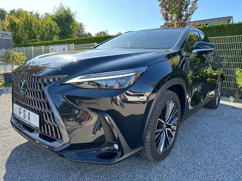 Schwarz Gebraucht 2022 Lexus NX450h+ E-FOUR SUV | 43.000 € (Superpreis) - Bild 1/4