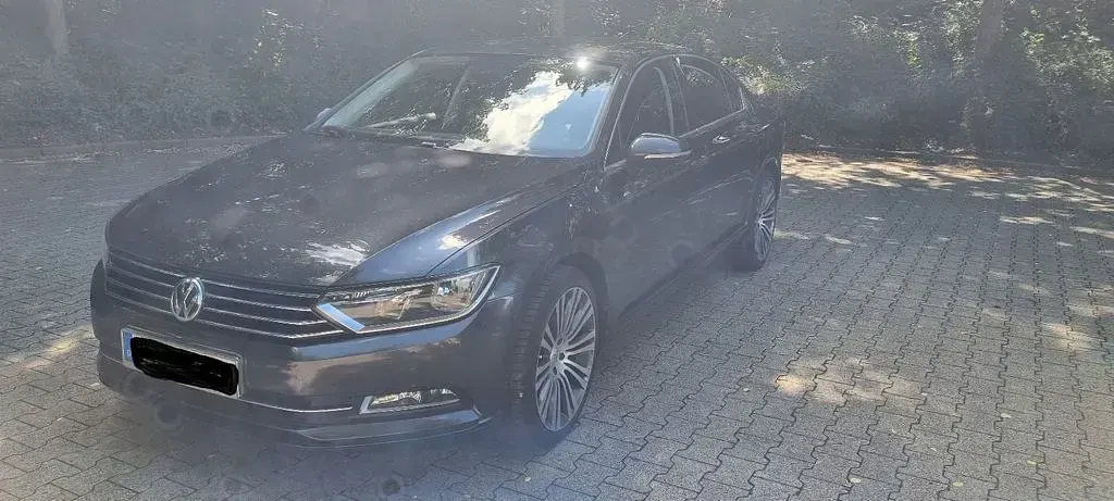 Gebraucht VW Passat Comfortline 150 PS (110 kW) 2017 Grau Limousine