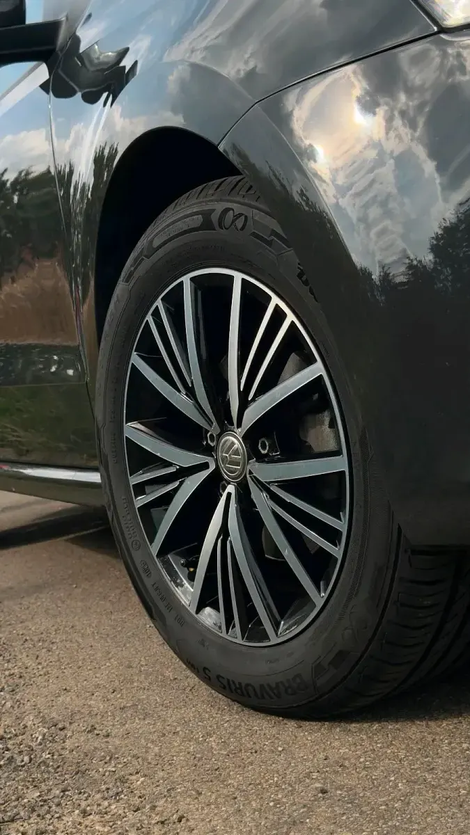 Gebraucht VW Polo 90 PS (66 kW) 2016 Grau Coupé