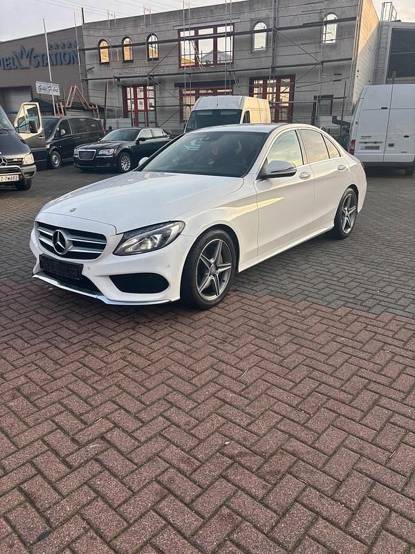 Weiß Gebraucht 2016 Mercedes C250 AMG Limousine | 14.999 € (Superpreis) - Bild 1/4