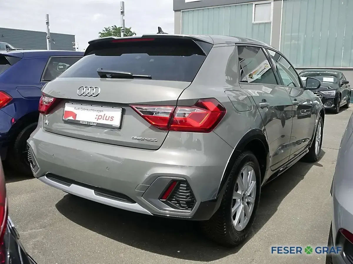Gebraucht Audi A1 Sport 116 PS (85 kW) 2025 Chronosgrau metallic SUV
