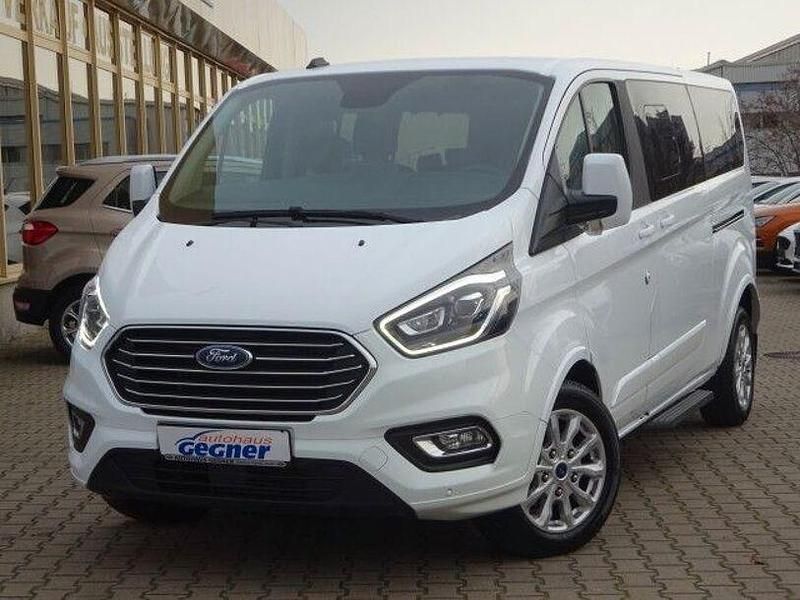 Gebraucht Ford Tourneo Custom Titanium 185 PS (136 kW) 2021 Weiß Van