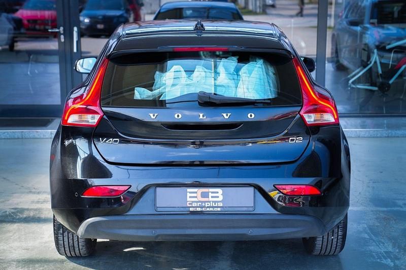 Gebraucht Volvo V40 You! 120 PS (88 kW) 2015 Schwarz Kombi