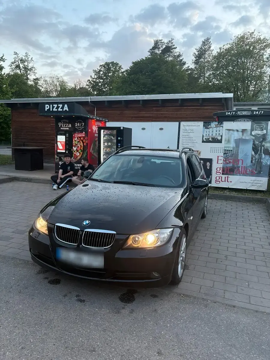 Second-hand BMW 325 197 CP (144 kW) 2007 Negru Break