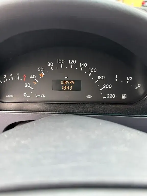 Gebraucht Mercedes A160 Elegance 102 PS (75 kW) 1998 Silber Kleinwagen