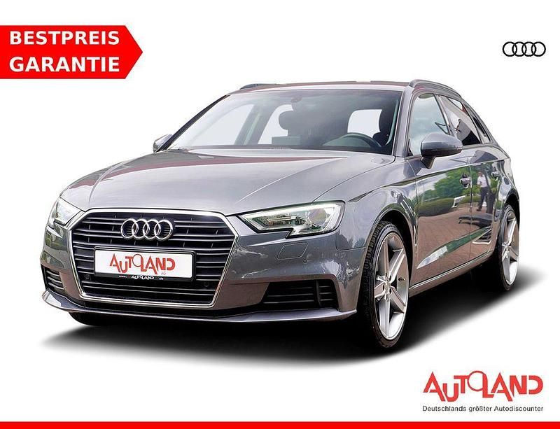 Grau Gebraucht 2020 Audi A3 Sportback Basis Limousine | 20.990 € (Fairer Preis) - Bild 1/4