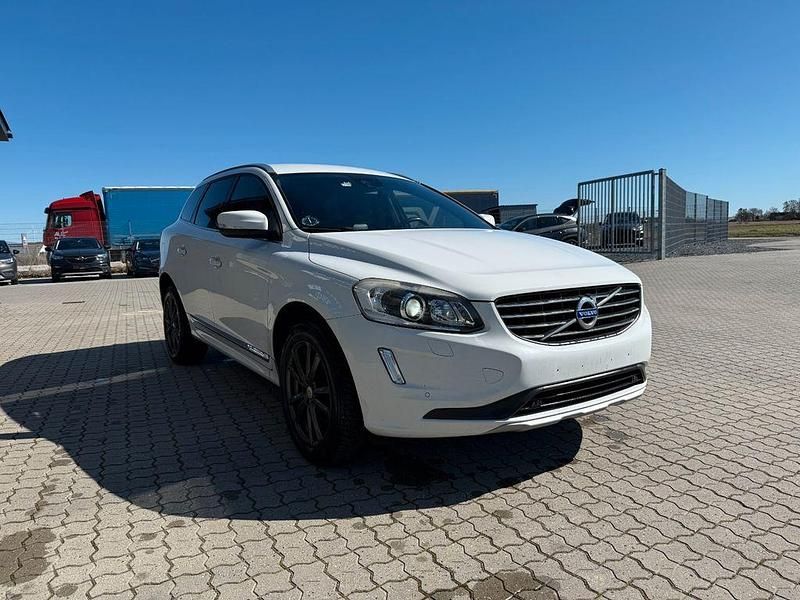 Gebraucht Volvo XC60 Summum 190 PS (139 kW) 2017 Weiß SUV