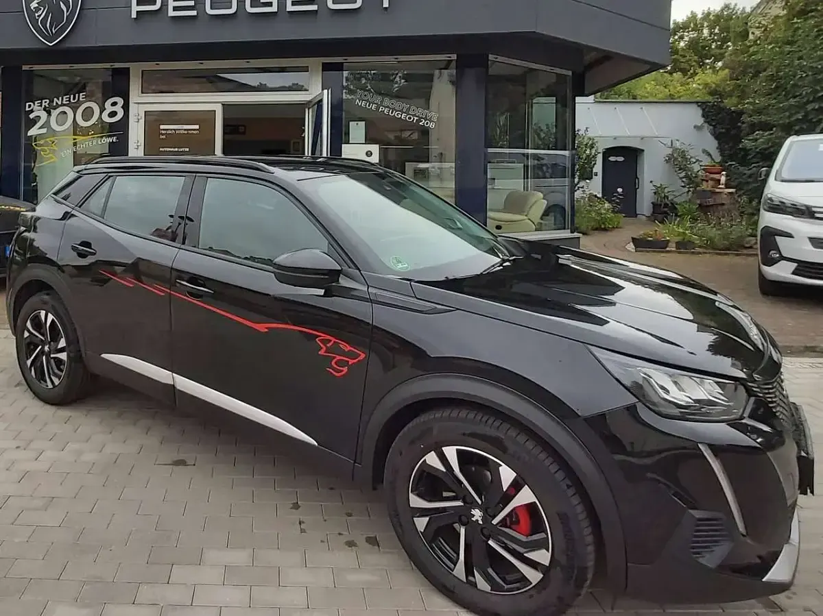 Gebraucht Peugeot 2008 Allure 131 PS (96 kW) 2020 Lack onyx schwarz SUV