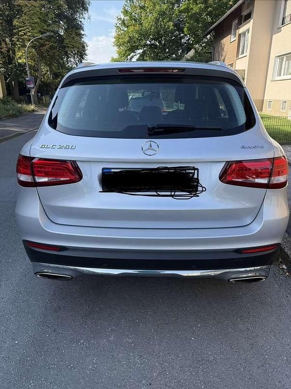 Gebraucht Mercedes GLC250 211 PS (155 kW) 2017 Grau Coupé
