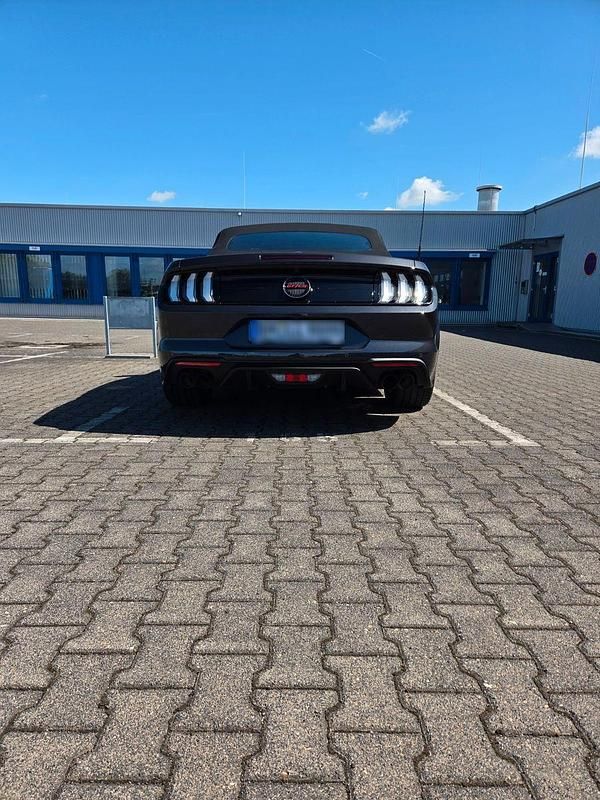 Gebraucht Ford Mustang GT 446 PS (328 kW) 2024 Grau Cabrio