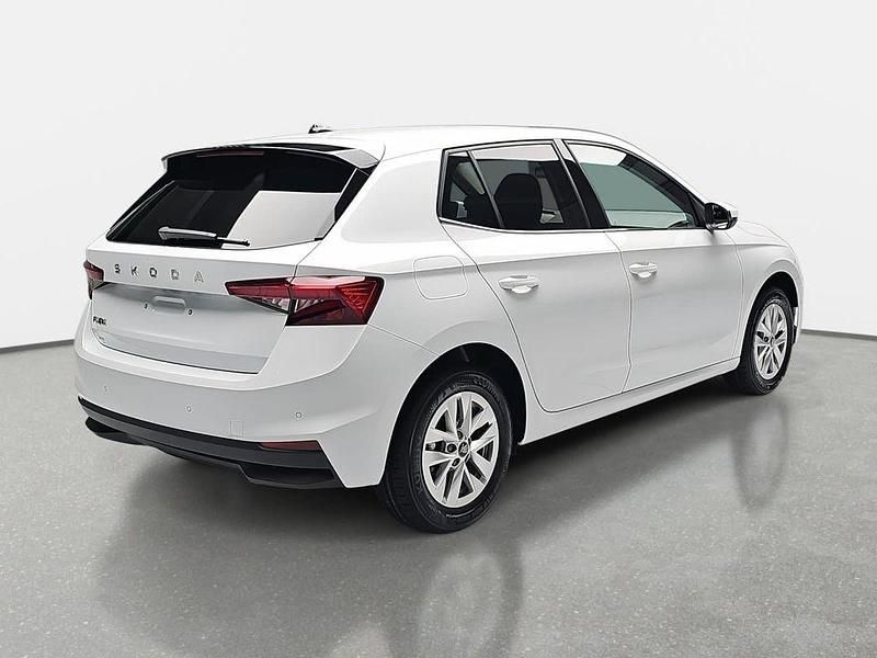 Neu Skoda Fabia Selection 116 PS (85 kW) 2025 Weiß Limousine