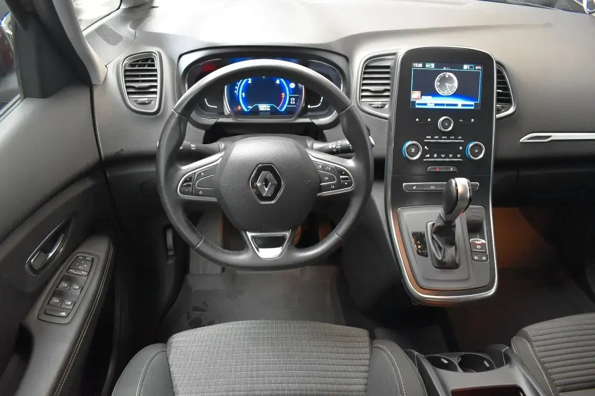 Gebraucht Renault Scenic E-Tech Business 120 PS (88 kW) 2021 Karmesinrot  metallic Van / Kleinbus