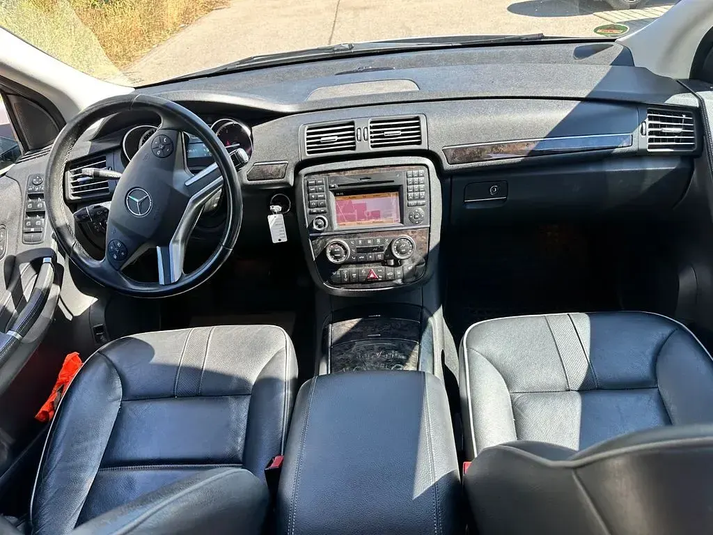 Gebraucht Mercedes R350 265 PS (194 kW) 2011 Silber Kombi