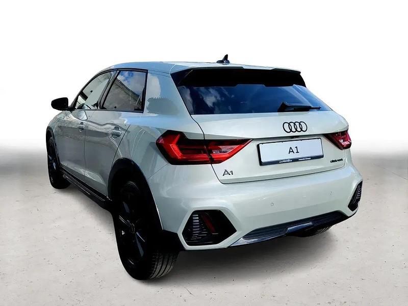 Neu Audi A1 Basis 116 PS (85 kW) 2026 Silber SUV