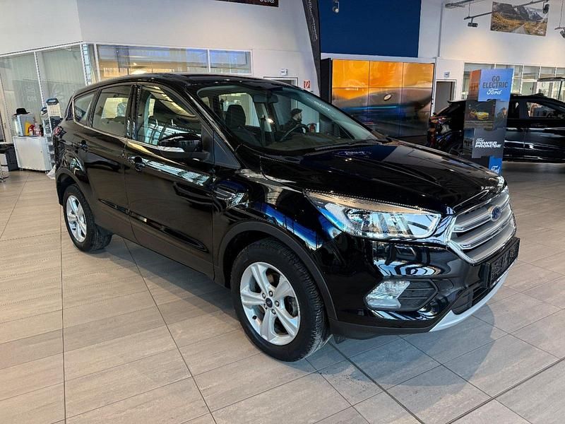 Gebraucht Ford Kuga 150 PS (110 kW) 2019 Schwarz SUV
