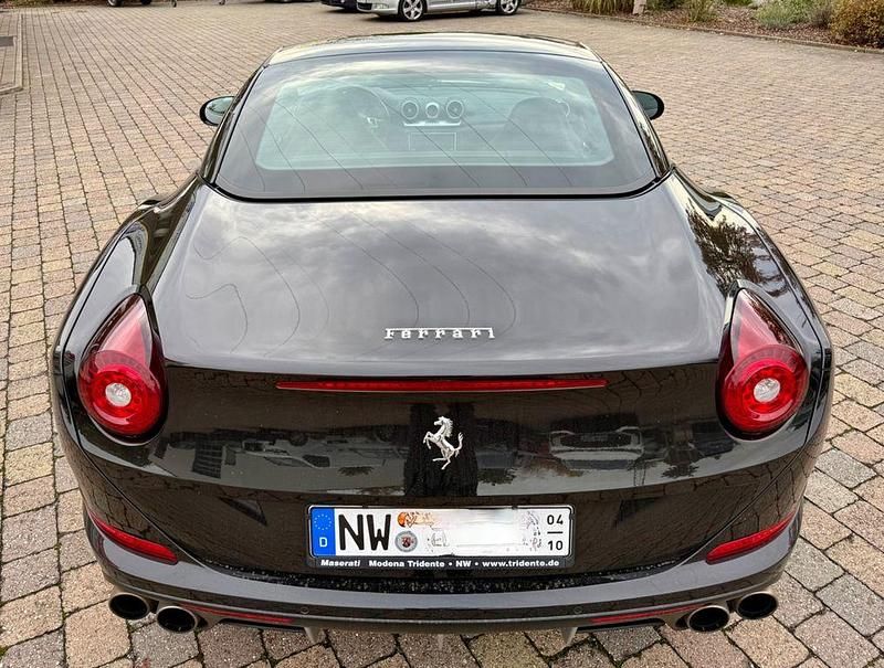 Gebraucht Ferrari California 560 PS (411 kW) 2018 Nero daytona Cabrio