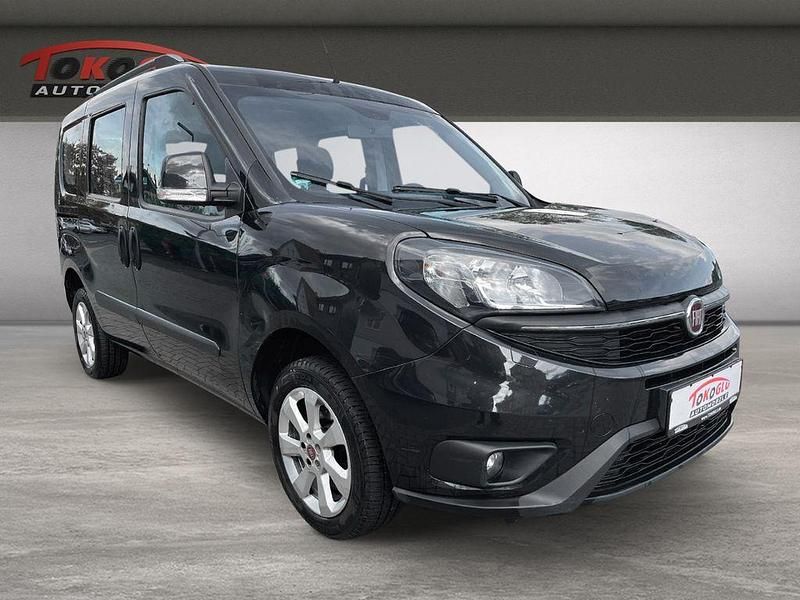 Schwarz Gebraucht 2019 Fiat Doblò Lounge Van / Kleinbus | 9.990 € (Fairer Preis) - Bild 1/3