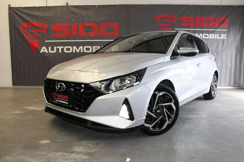 Grau Gebraucht 2022 Hyundai i20 Limousine | 18.980 € (Fairer Preis) - Bild 1/4