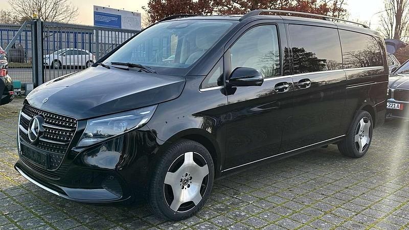 Obsidianschwarz Neu 2025 Mercedes V250 Avantgarde Van / Kleinbus | 83.900 € (Etwas zu teuer) - Bild 1/4